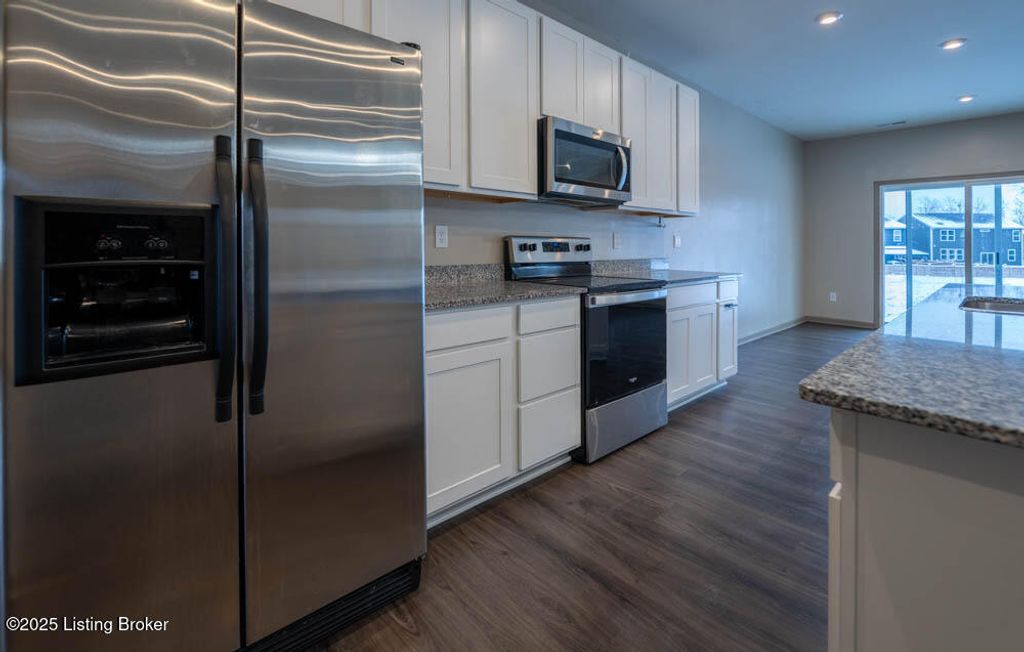 Photo of 4391 Coppice Trail, Louisville, KY 40229 (MLS # 1704744)