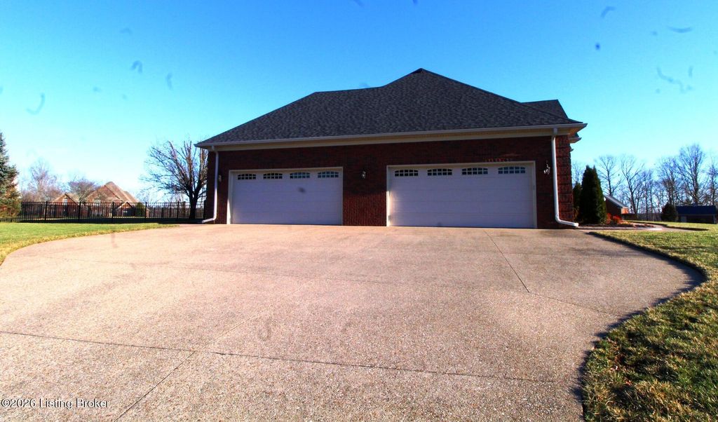 Photo of 626 Woodland Pass, Mt Washington, KY 40047 (MLS # 1708930)