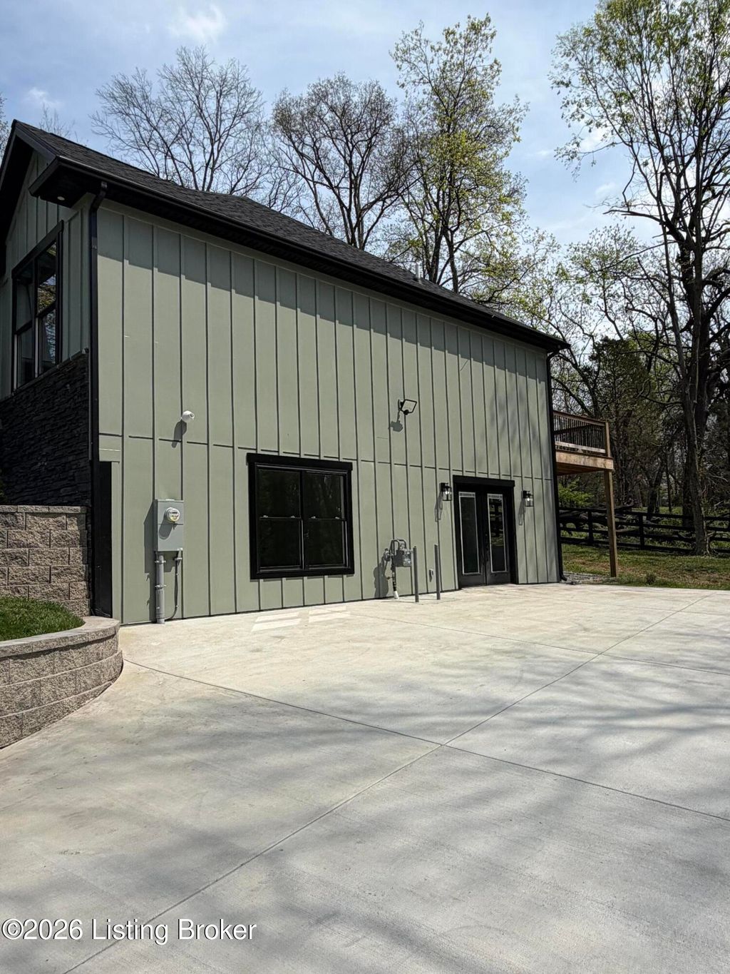 Photo of 8105 Michael Ray Dr, Louisville, KY 40219 (MLS # 1714952)