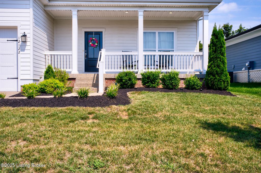 Photo of 12122 Cypress Ridge Dr, Louisville, KY 40299 (MLS # 1707912)