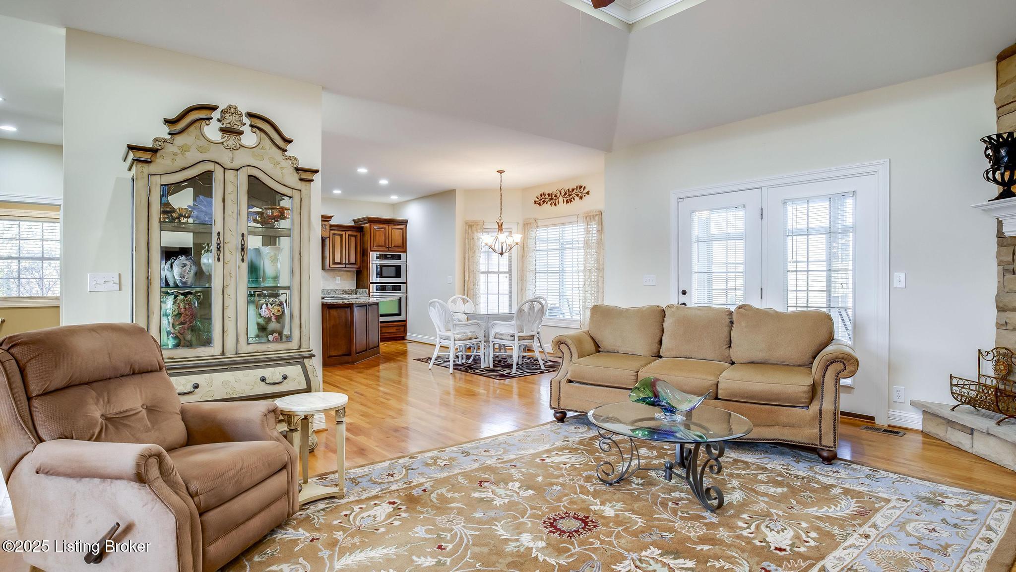 826 Nevin Ln, Fisherville, Kentucky image 20