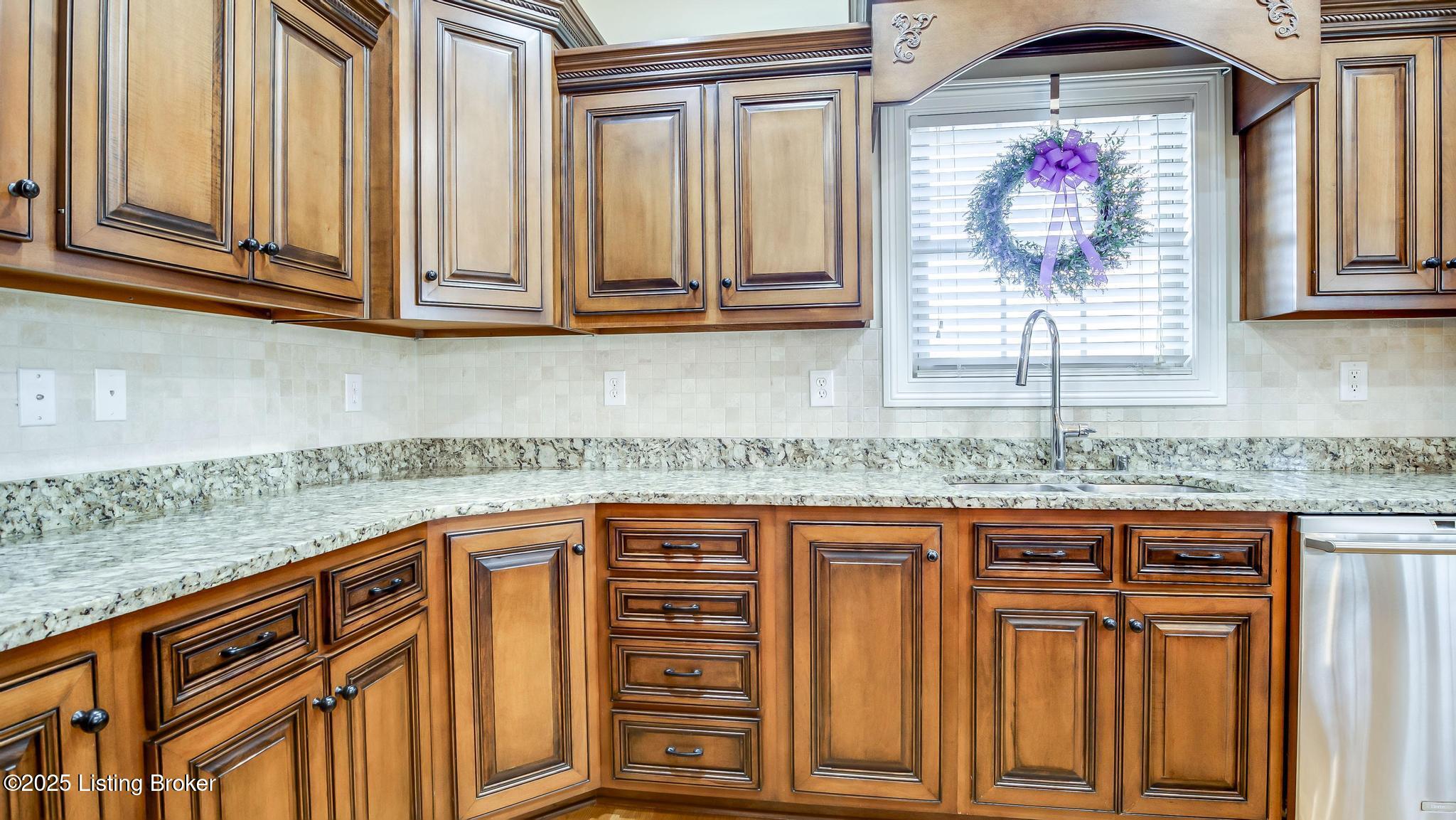 826 Nevin Ln, Fisherville, Kentucky image 26