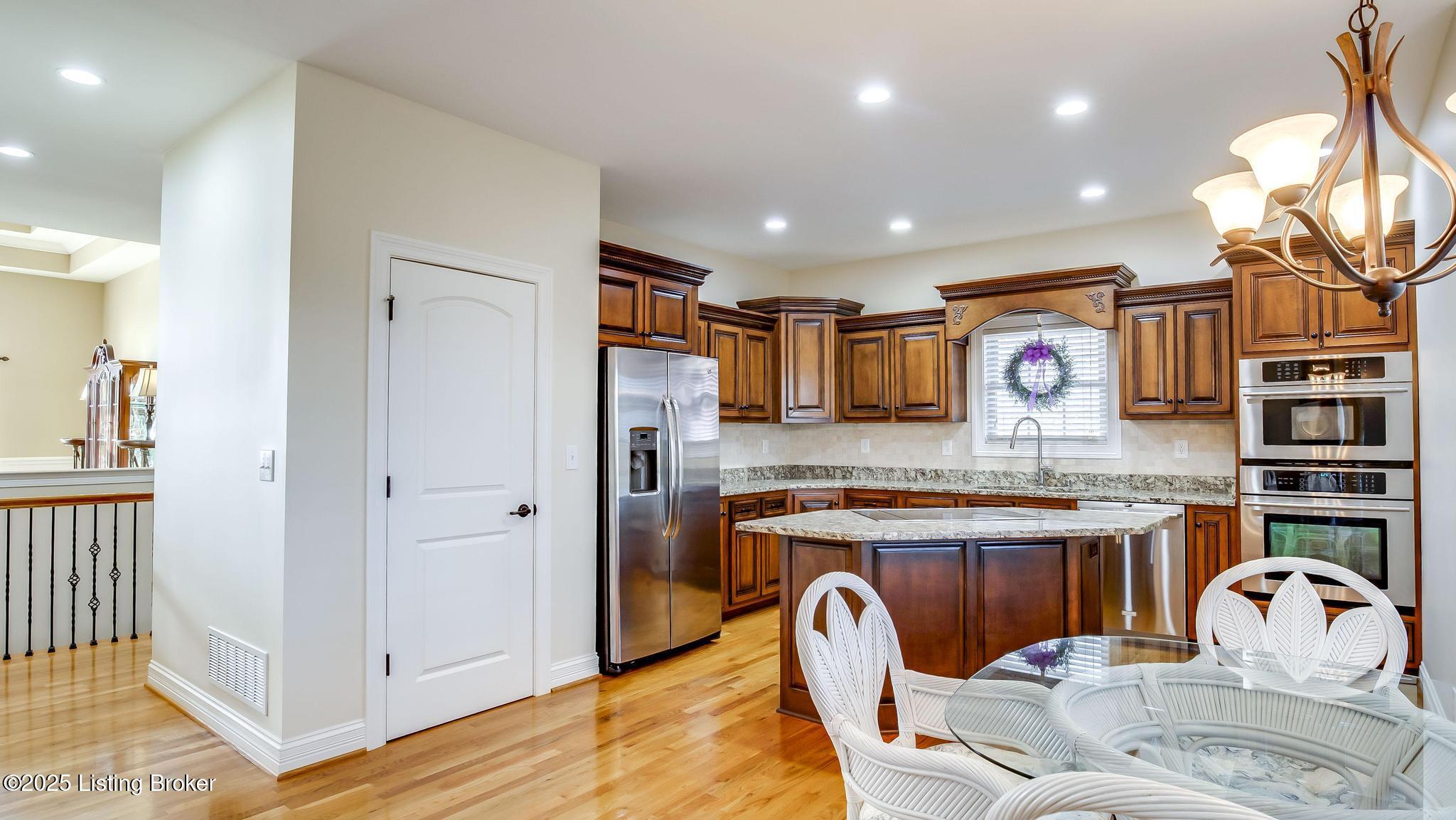 826 Nevin Ln, Fisherville, Kentucky image 24