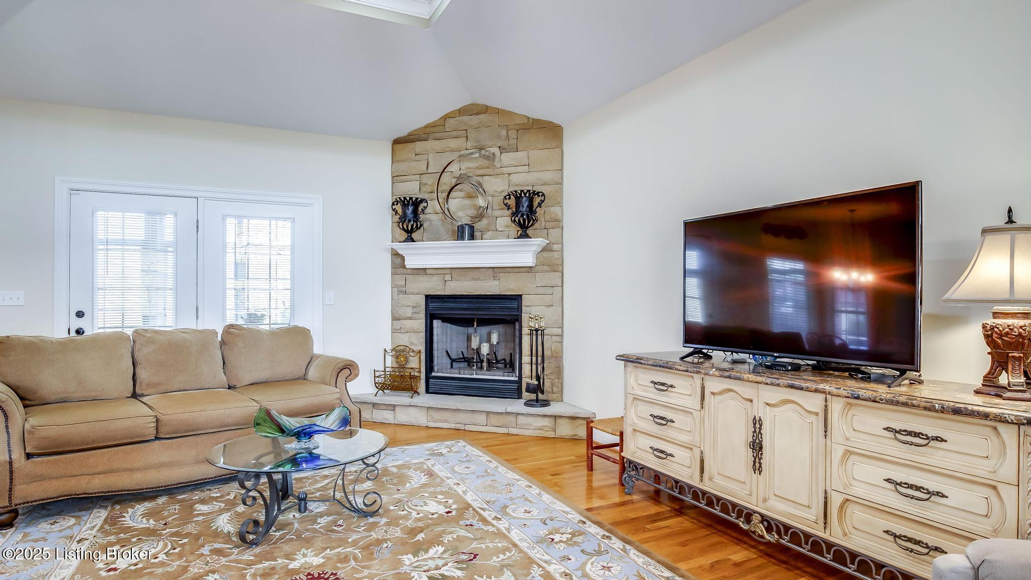 826 Nevin Ln, Fisherville, Kentucky image 5
