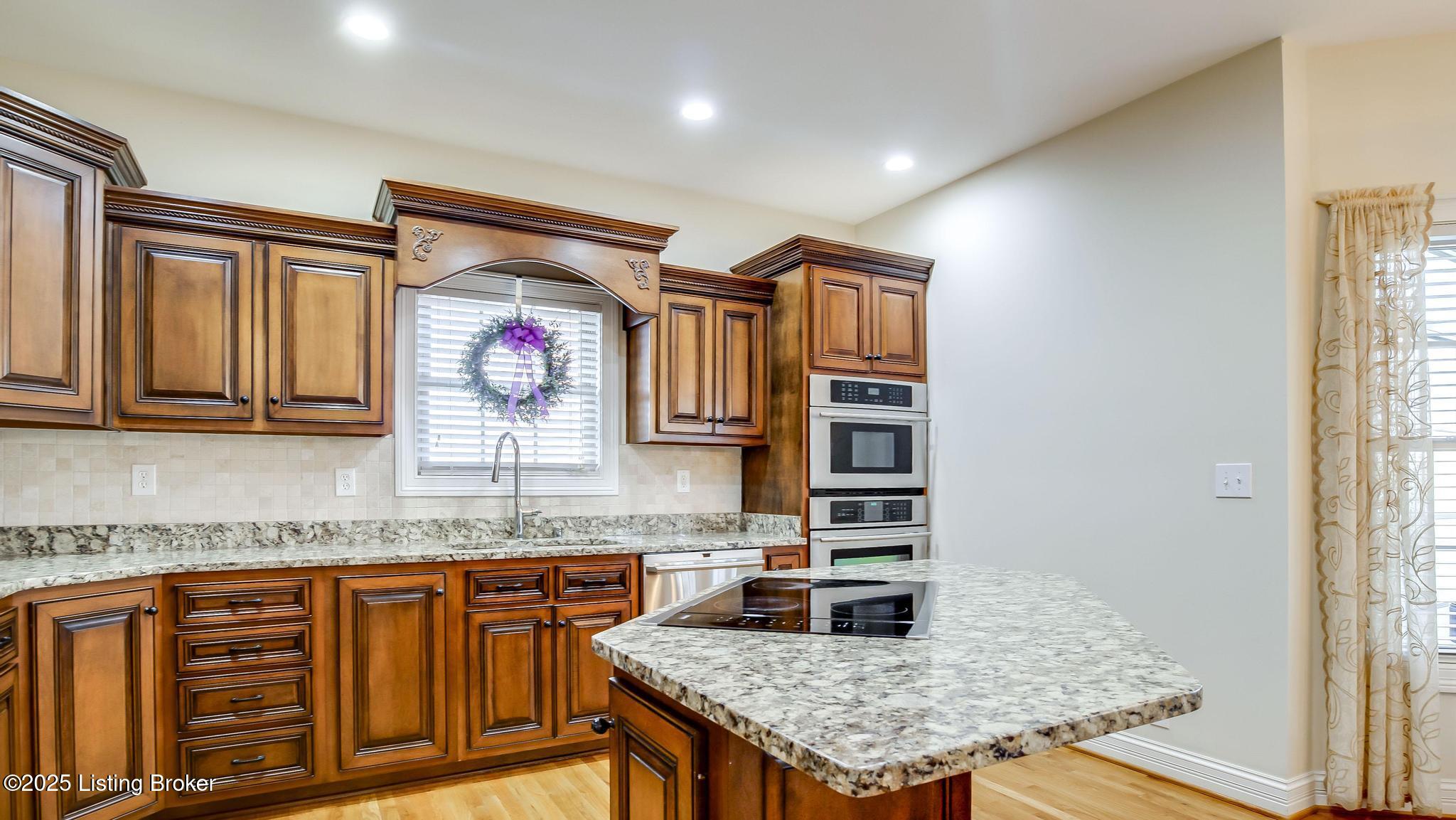 826 Nevin Ln, Fisherville, Kentucky image 25