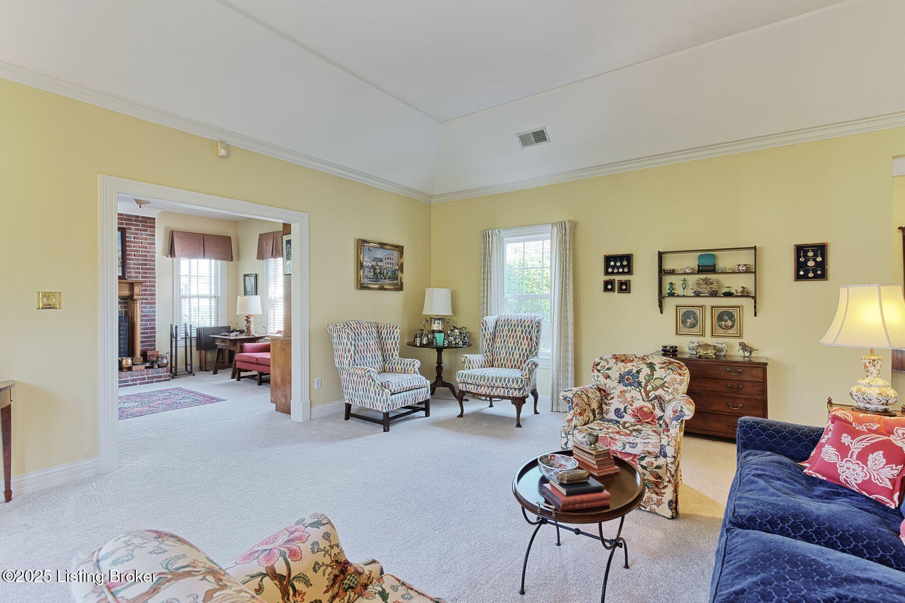 2001 Ashwood Bluff Ct, Louisville, Kentucky image 8