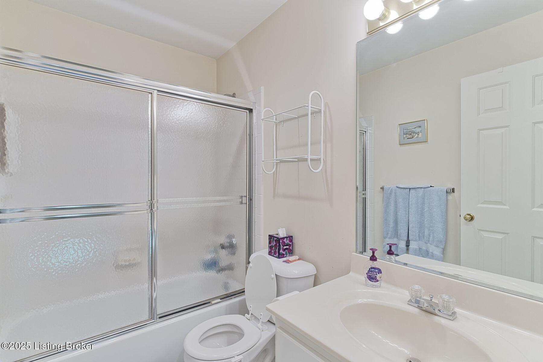 2001 Ashwood Bluff Ct, Louisville, Kentucky image 38
