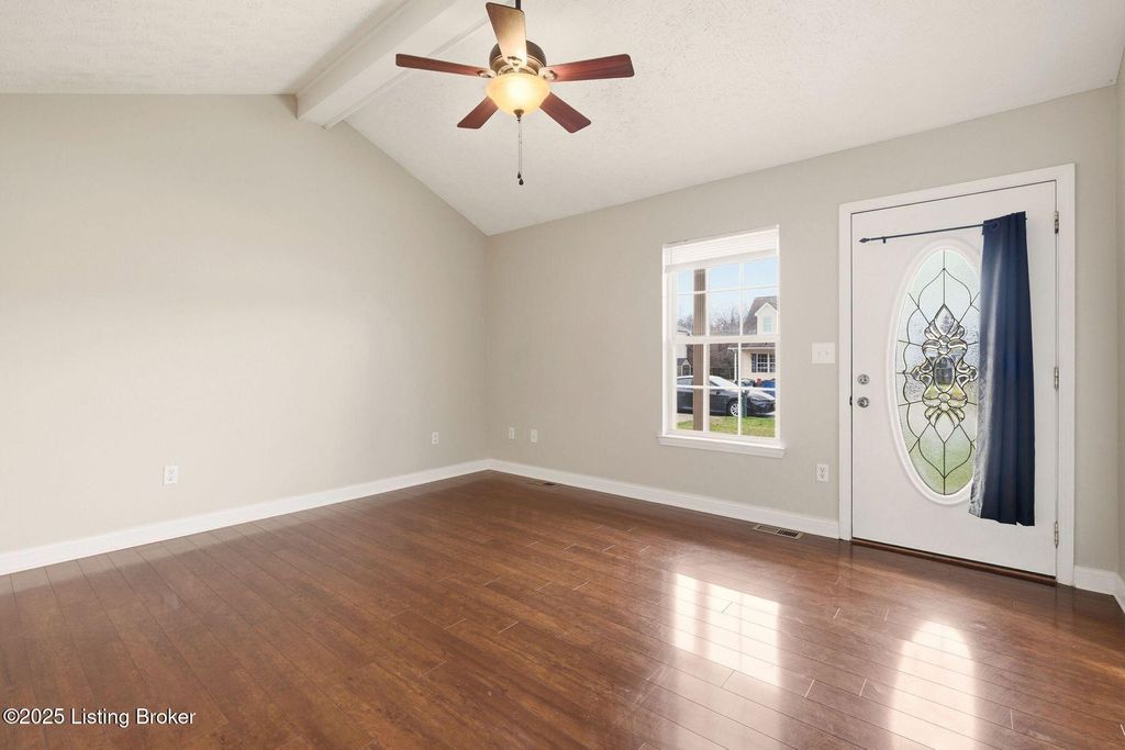 Photo of 190 Haley Ave, Shepherdsville, KY 40165 (MLS # 1704492)