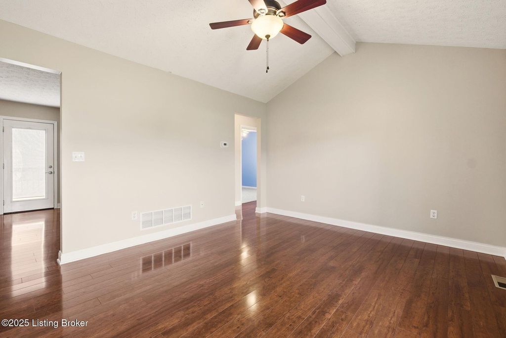 Photo of 190 Haley Ave, Shepherdsville, KY 40165 (MLS # 1704492)