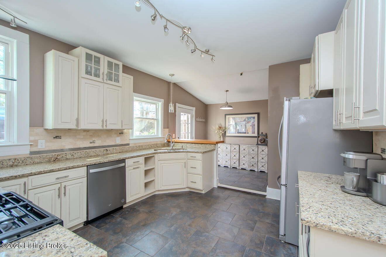 173 Coral Ave, Louisville, Kentucky image 4