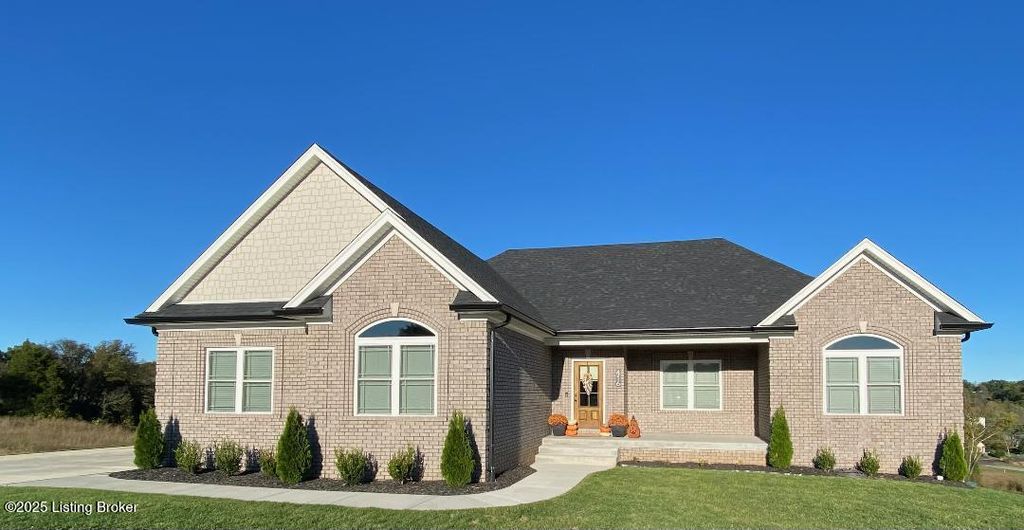 Photo of 416 Palmetto Way, Bardstown, KY 40004 (MLS # 1701367)