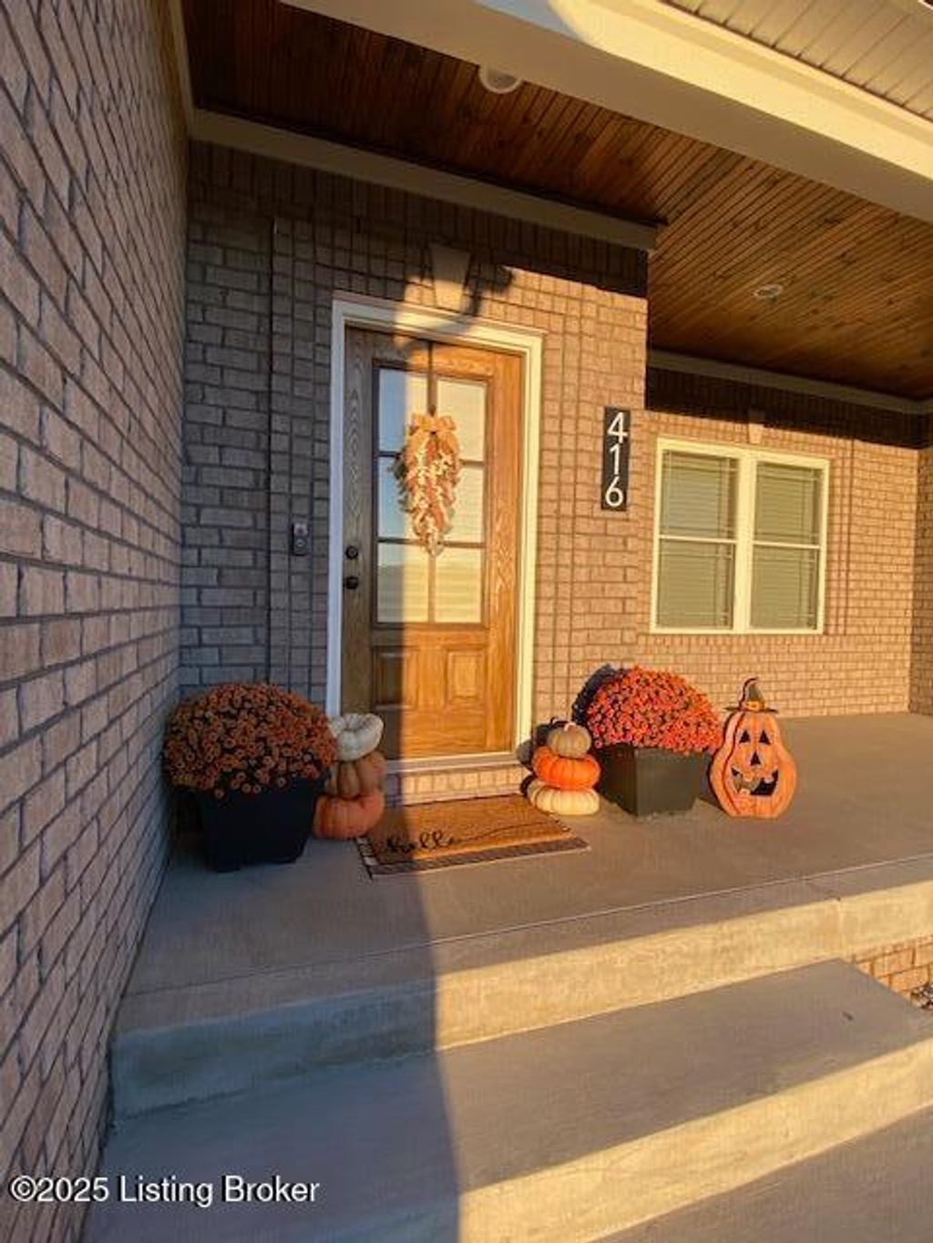 Photo of 416 Palmetto Way, Bardstown, KY 40004 (MLS # 1701367)