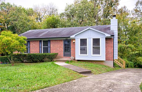 Photo of 10925 Chenwood Ct, Jeffersontown, KY 40299 (MLS # 1702210)