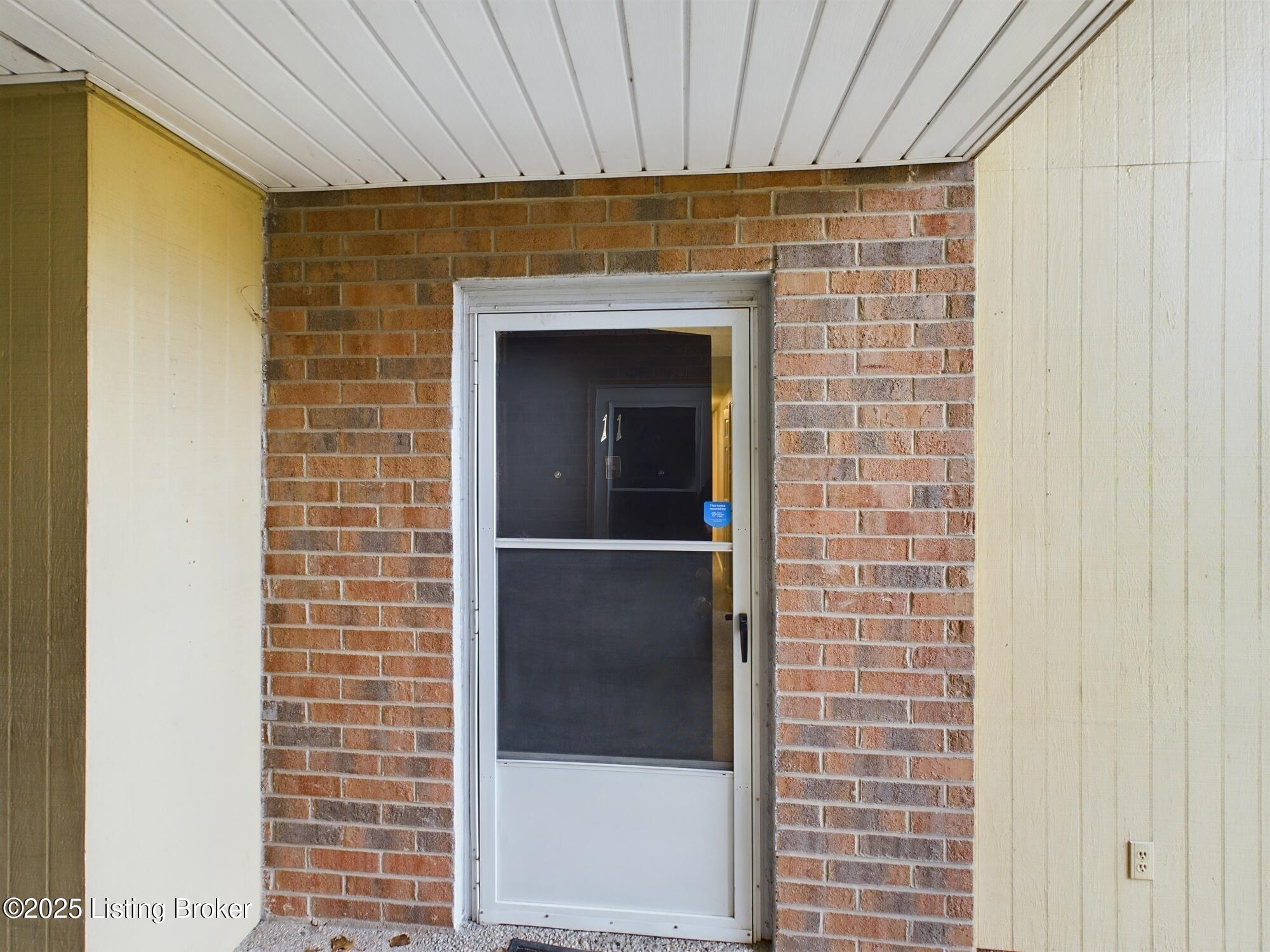 7096 Wildwood Cir #11, Louisville, Kentucky image 3