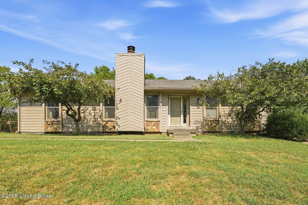 Photo of 4347 Accomack Dr, Louisville, KY 40241 (MLS # 1729819)