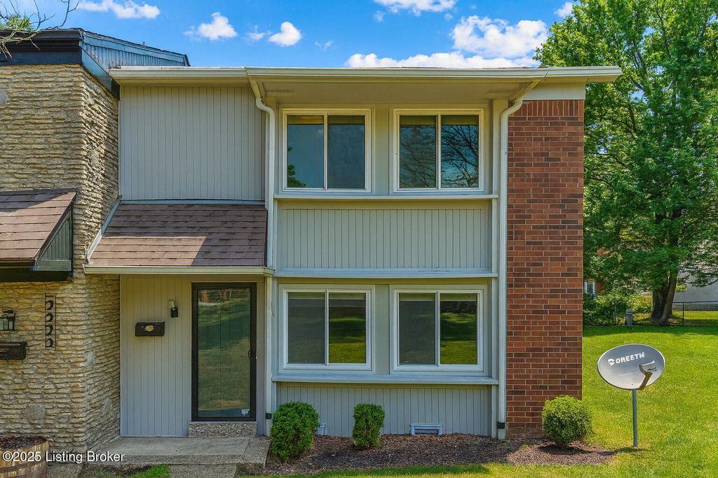 Photo of 2925 Six Mile Ln, Louisville, KY 40220 (MLS # 1705019)