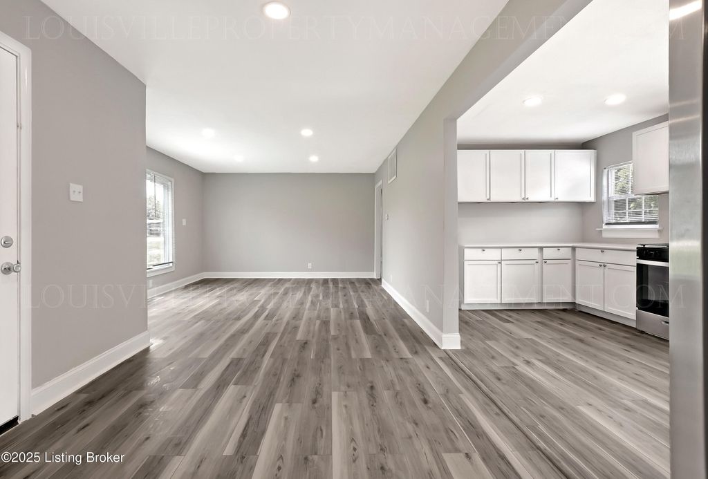 Photo of 12124 E Orell Rd, Louisville, KY 40272 (MLS # 1711491)