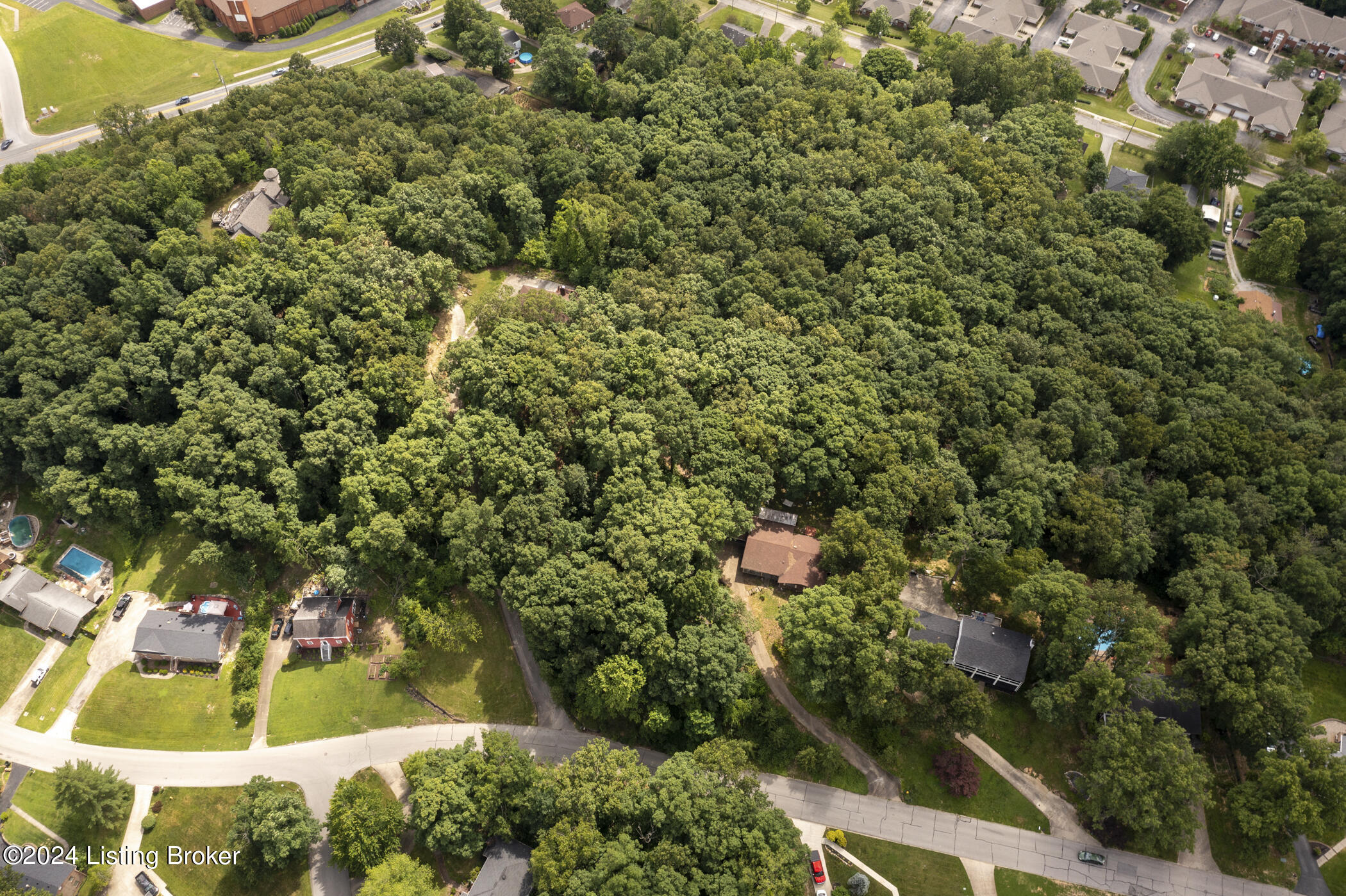 9112 Lakeridge Dr, Louisville, Kentucky image 9