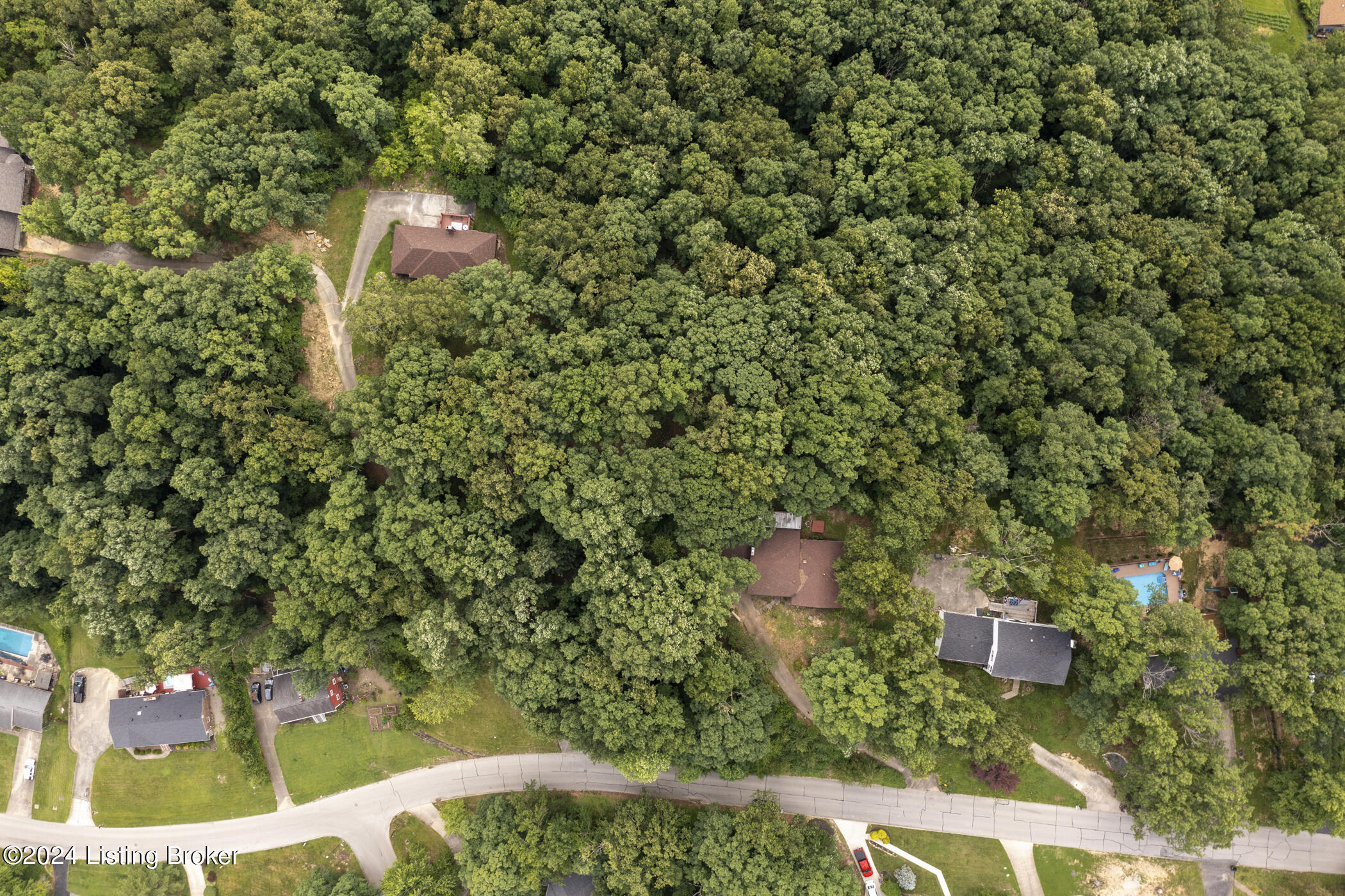 9112 Lakeridge Dr, Louisville, Kentucky image 8
