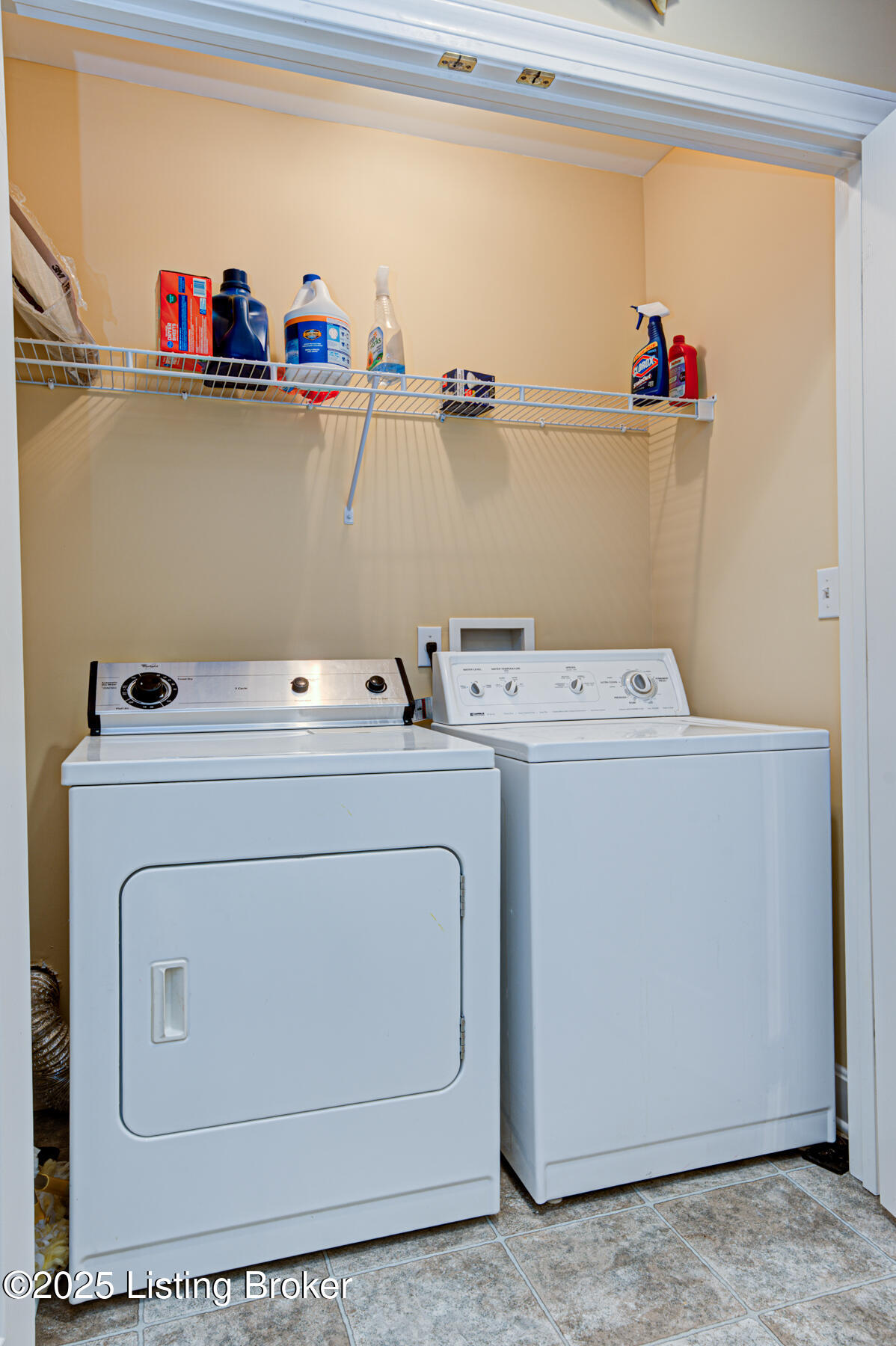 8213 Delta Cir, Louisville, Kentucky image 9