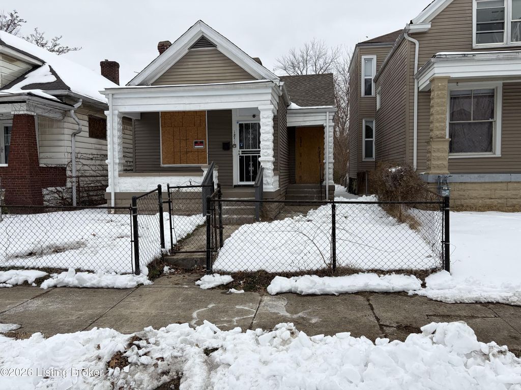 Photo of 1851 Date St, Louisville, KY 40210 (MLS # 1716774)