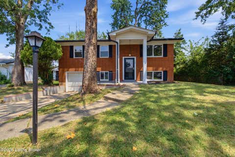 Homes For Sale - 1702 Beaumont Dr<br/> Clarksville, IN 47129