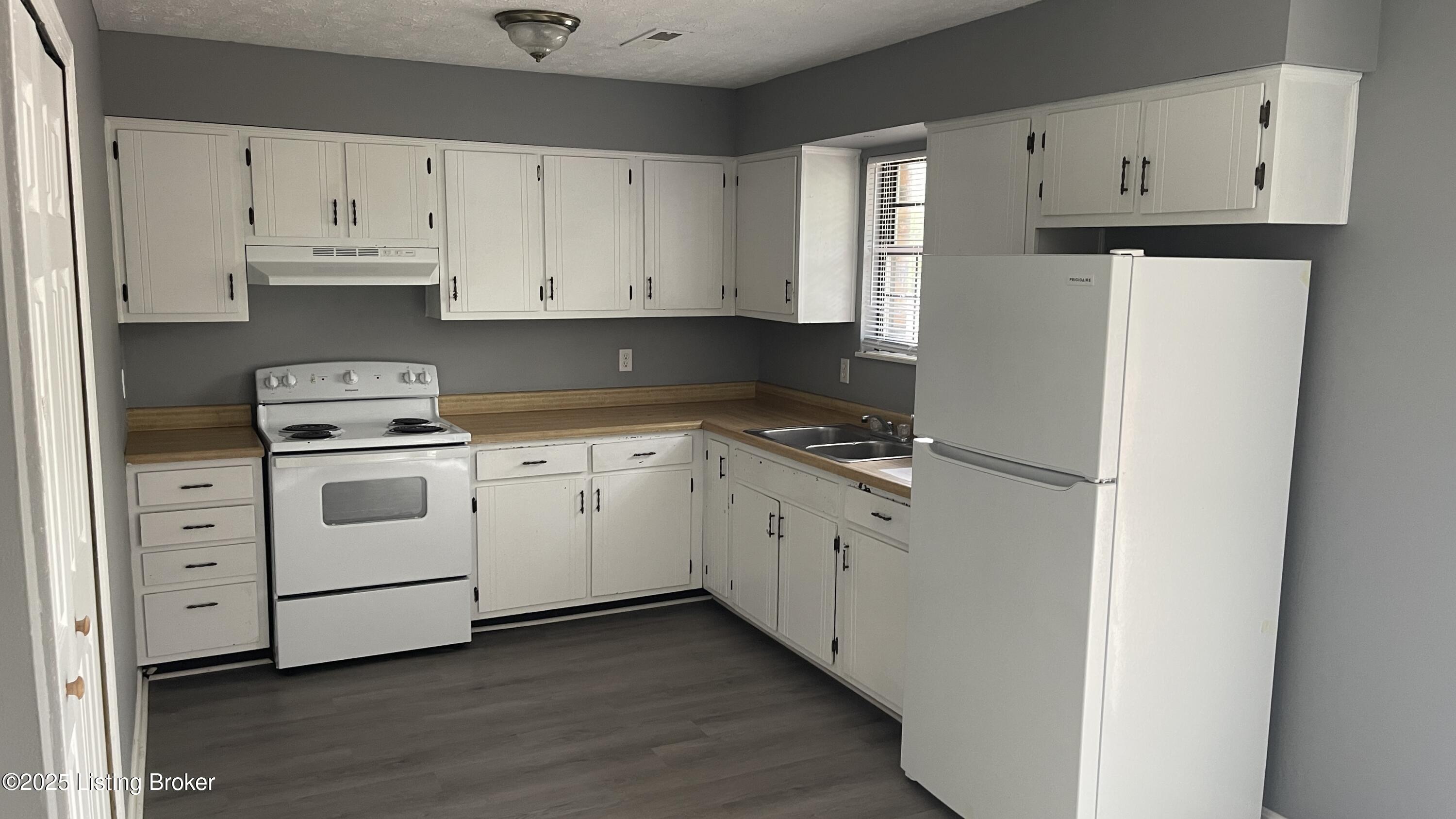 314 Crossgate Rd, Elizabethtown, Pennsylvania image 3