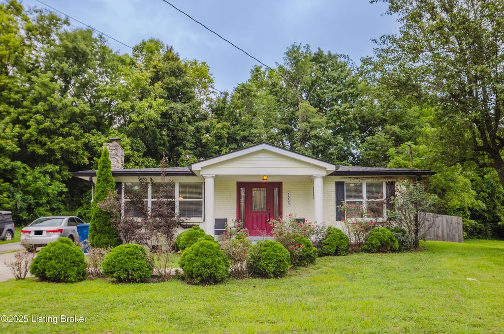 Photo of 7005 Old Floydsburg Rd, Pewee Valley, KY 40056 (MLS # 1696142)