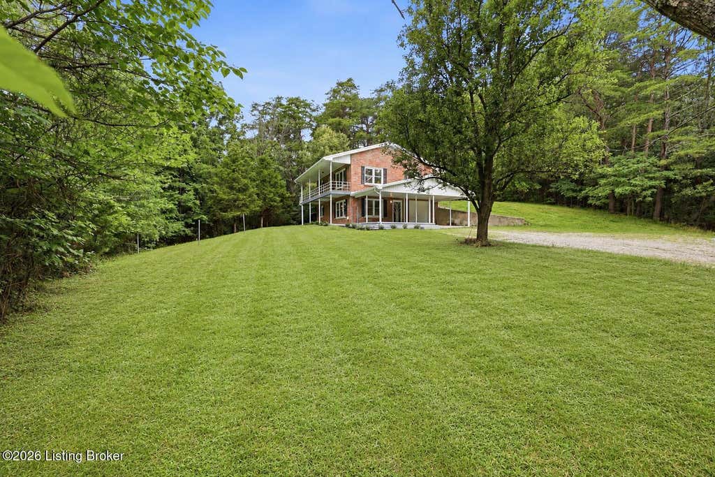 Photo of 245 E Oak St, Lebanon Junction, KY 40150 (MLS # 1721473)