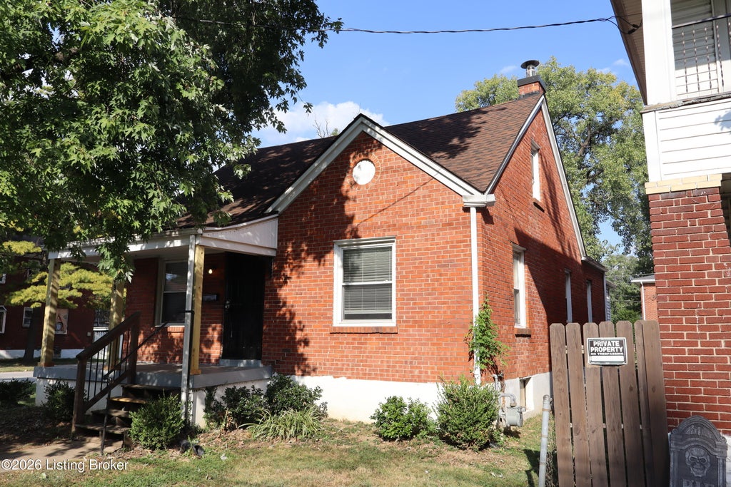 Photo of 4329 S 3rd St, Louisville, KY 40214 (MLS # 1729288)