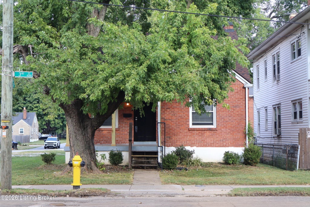 Photo of 4329 S 3rd St, Louisville, KY 40214 (MLS # 1729288)