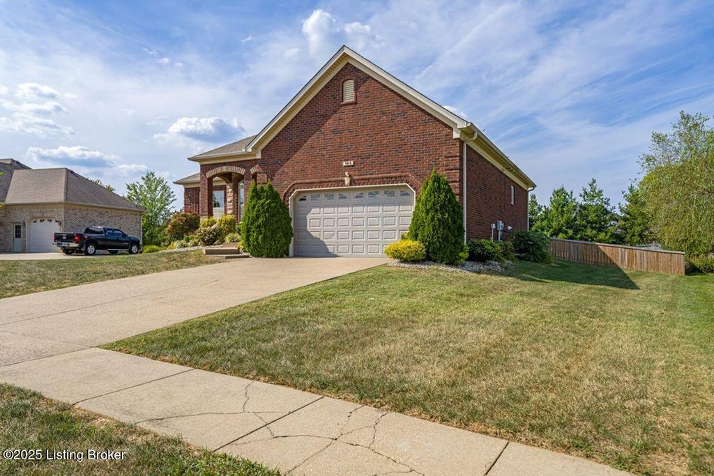 Photo of 163 Olde Colony Ct, Mt Washington, KY 40047 (MLS # 1711530)