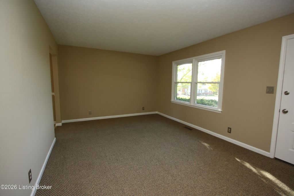 Photo of 6824 Hillside Dr, Pewee Valley, KY 40056 (MLS # 1713456)