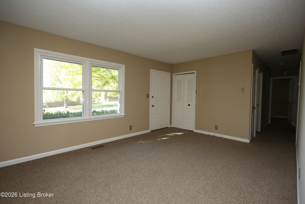 Photo of 6824 Hillside Dr, Pewee Valley, KY 40056 (MLS # 1713456)