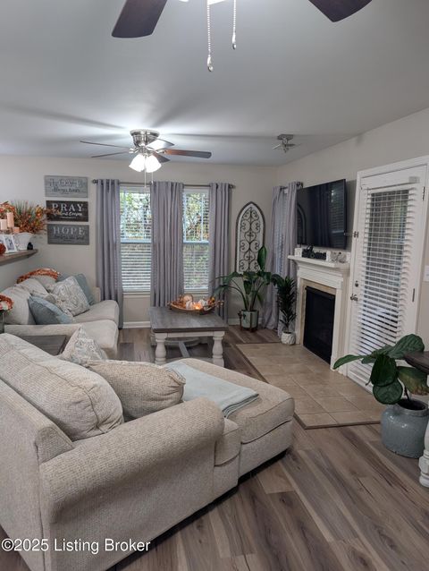 Photo of 6506 Brook Bend Way #116, Louisville, KY 40229 (MLS # 1704243)