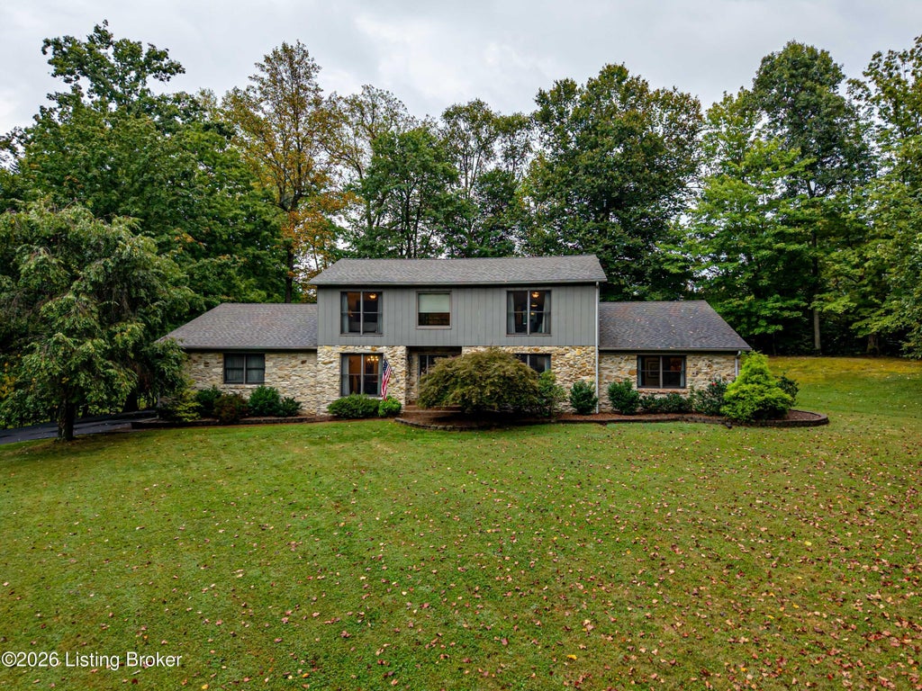 Photo of 627 Maple Dr, Elizabethtown, KY 42701 (MLS # 1729228)