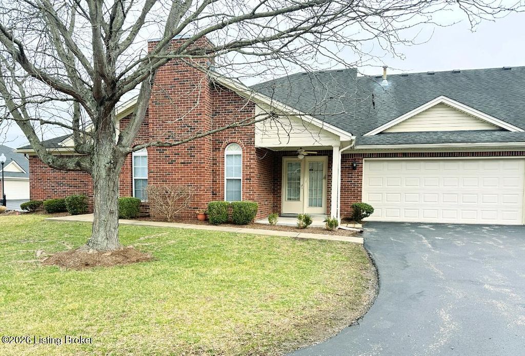 Photo of 11317 Ridge Lake Dr, Louisville, KY 40272 (MLS # 1709791)