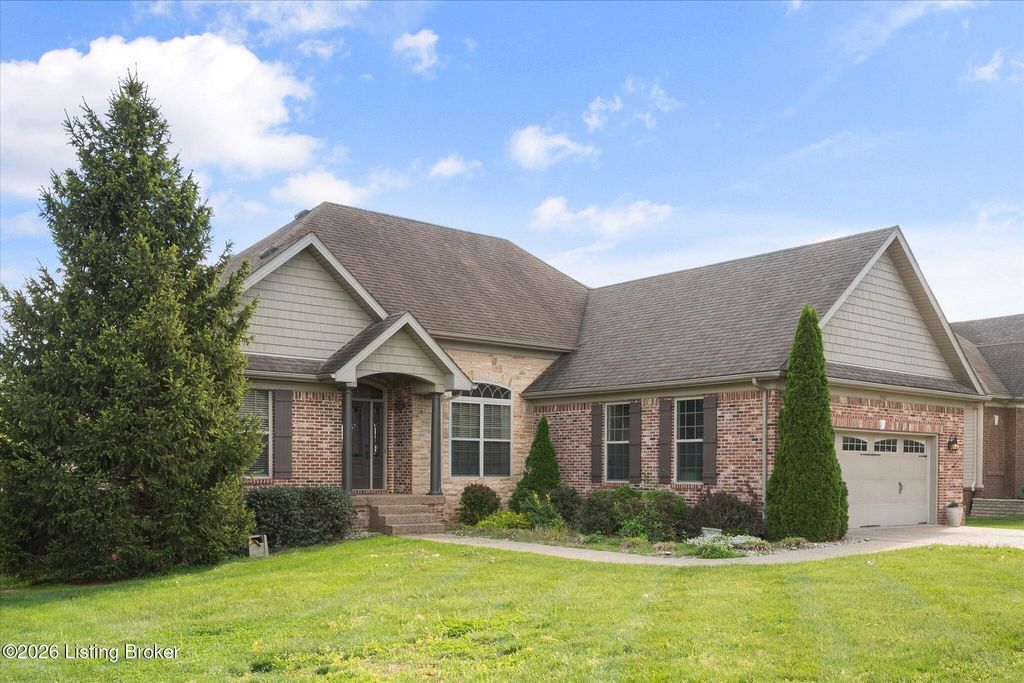 Photo of 1465 Grouse Ct, Shelbyville, KY 40065 (MLS # 1714947)