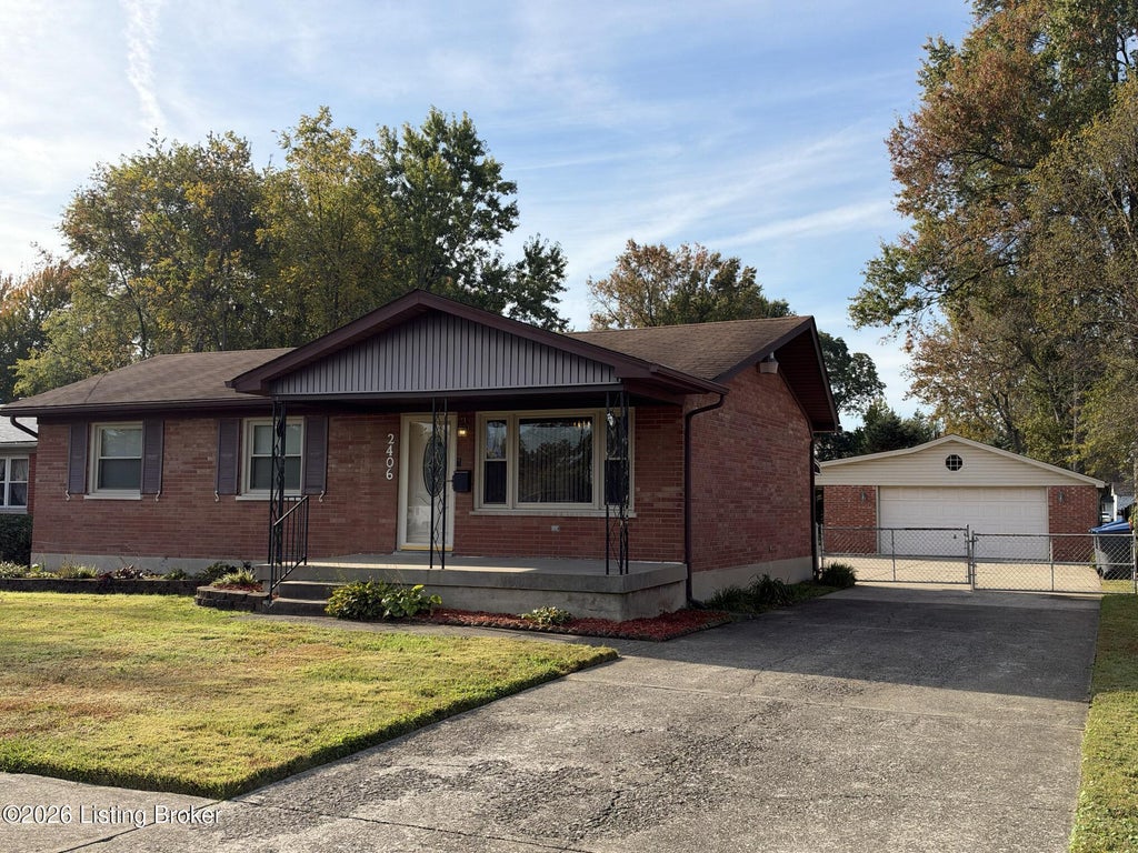 Photo of 2406 Roddy Rd, Louisville, KY 40216 (MLS # 1733024)