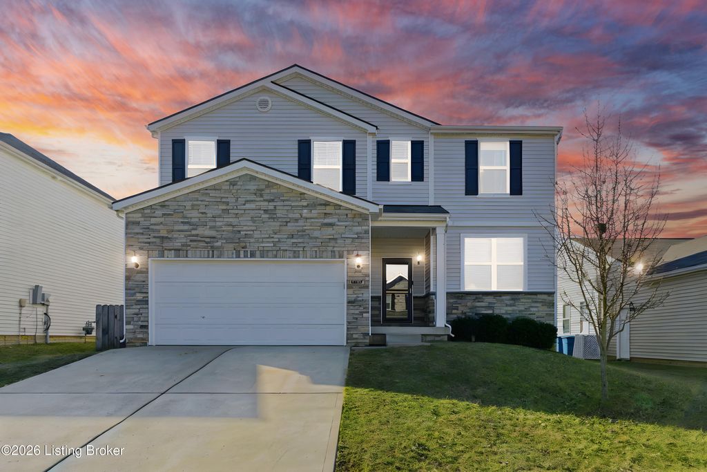 Photo of 5057 Tealwood Dr, Shelbyville, KY 40065 (MLS # 1710612)