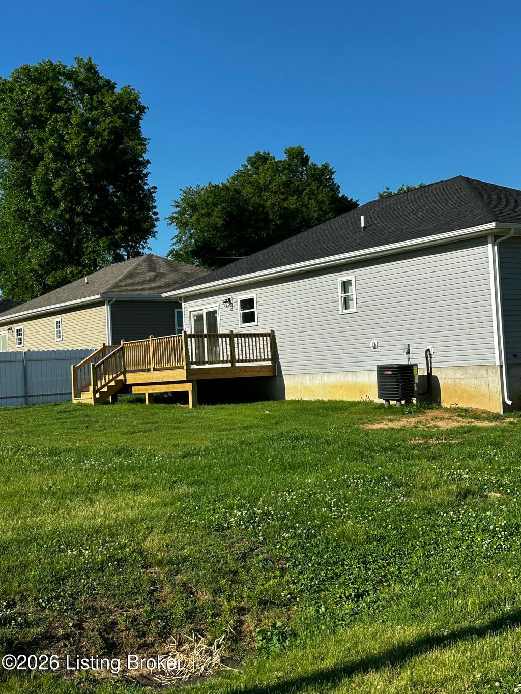 Photo of 4708 Quinn Dr, Louisville, KY 40216 (MLS # 1716075)