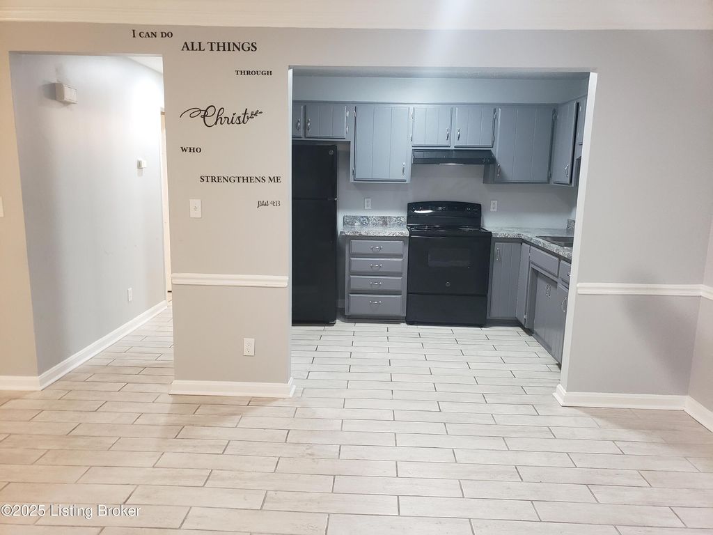 Photo of 100 E Florence Ave #7, Louisville, KY 40214 (MLS # 1705634)