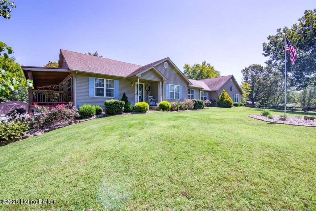 Photo of 220 E Bailey Rd, Buffalo, KY 42716 (MLS # 1714207)