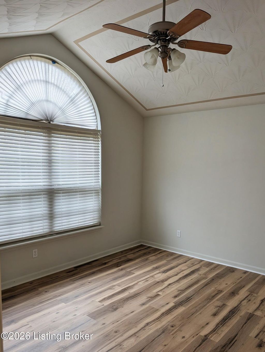 Photo of 436 Hensley Rd, Shepherdsville, KY 40165 (MLS # 1710627)