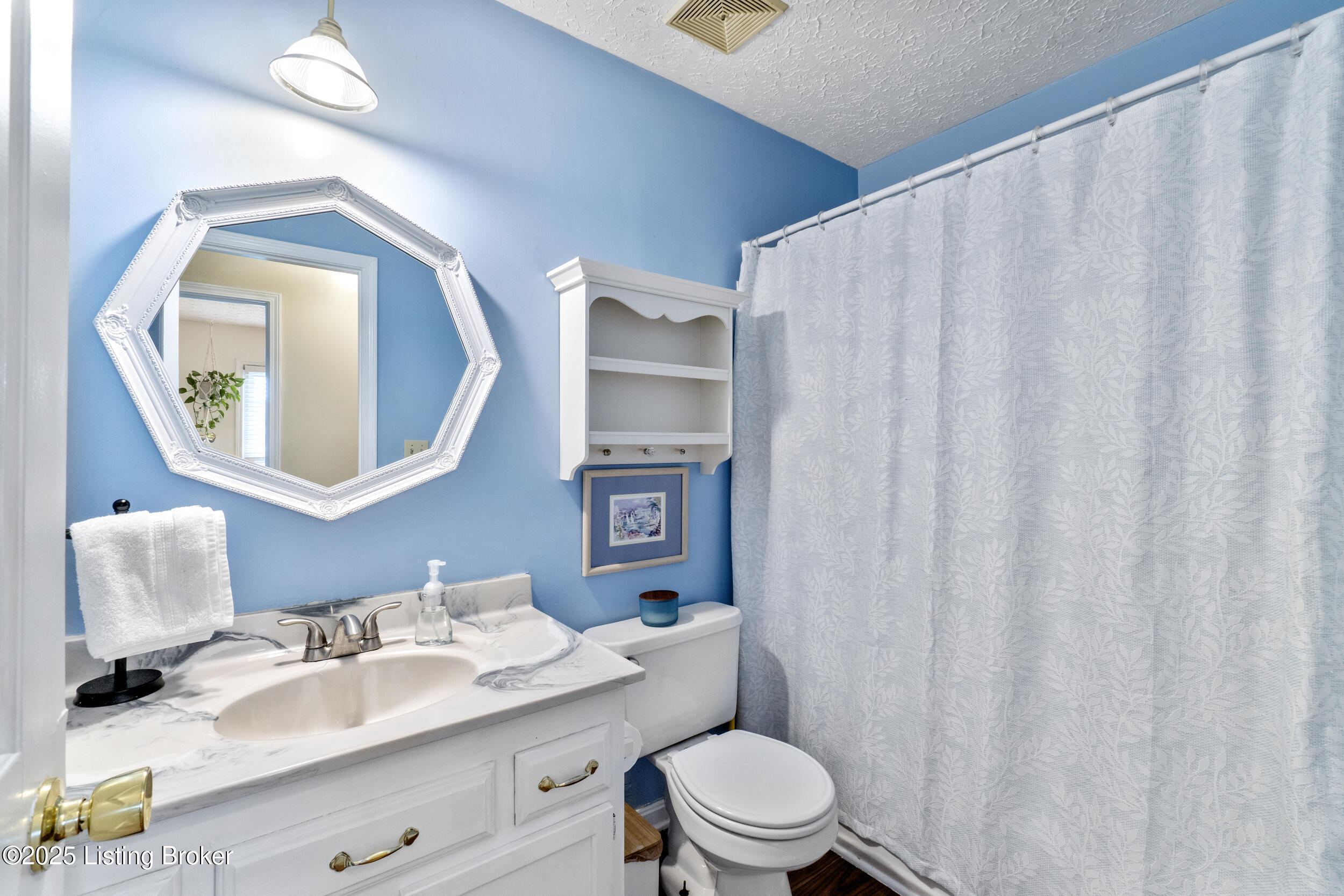 1023 Harmony Landing Rd, Goshen, Kentucky image 11