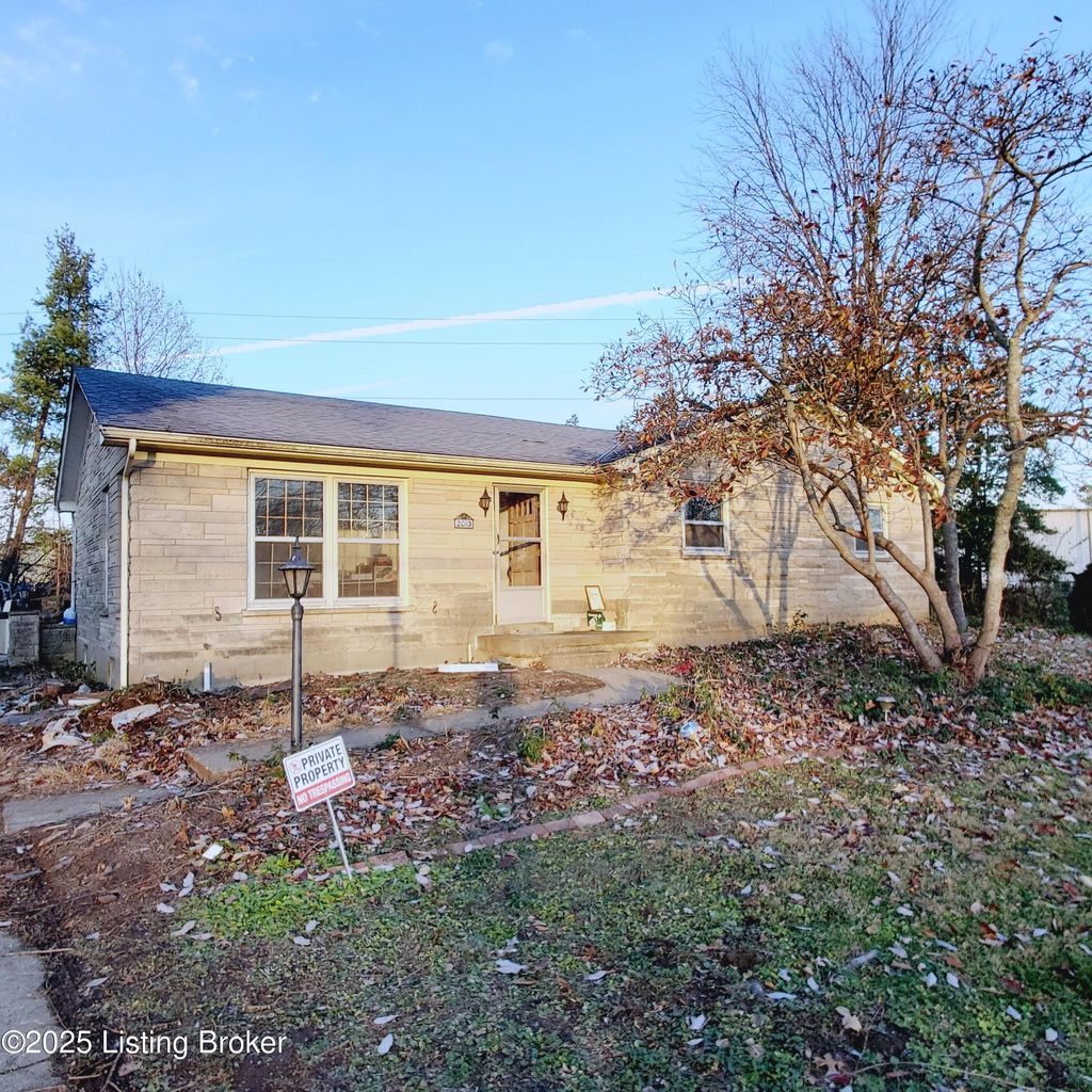 Photo of 2013 Old Hickory Rd, Louisville, KY 40299 (MLS # 1705213)