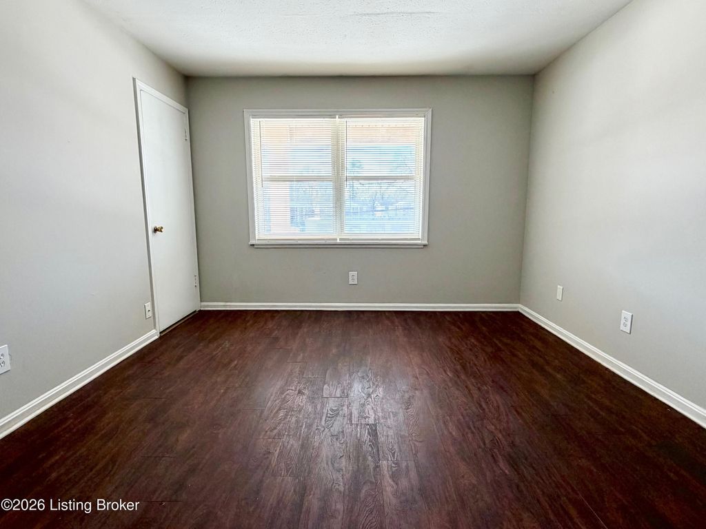 Photo of 3705 Briarbridge Ln #3, Louisville, KY 40218 (MLS # 1708671)