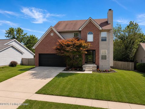 Homes For Sale - 302 Woodland Lakes Dr<br/> La Grange, KY 40031