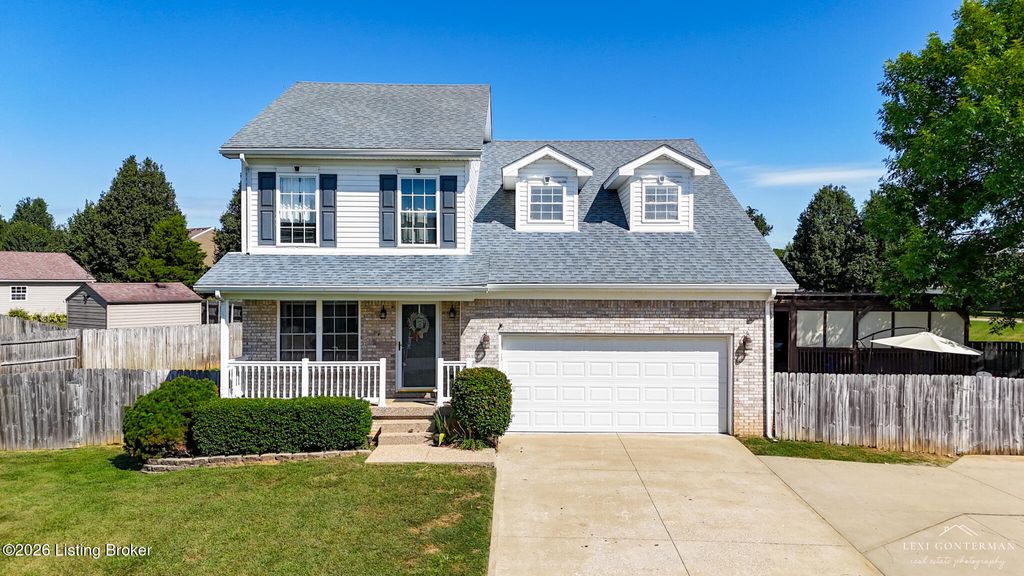 Photo of 124 Scenic View Dr, Mt Washington, KY 40047 (MLS # 1711254)