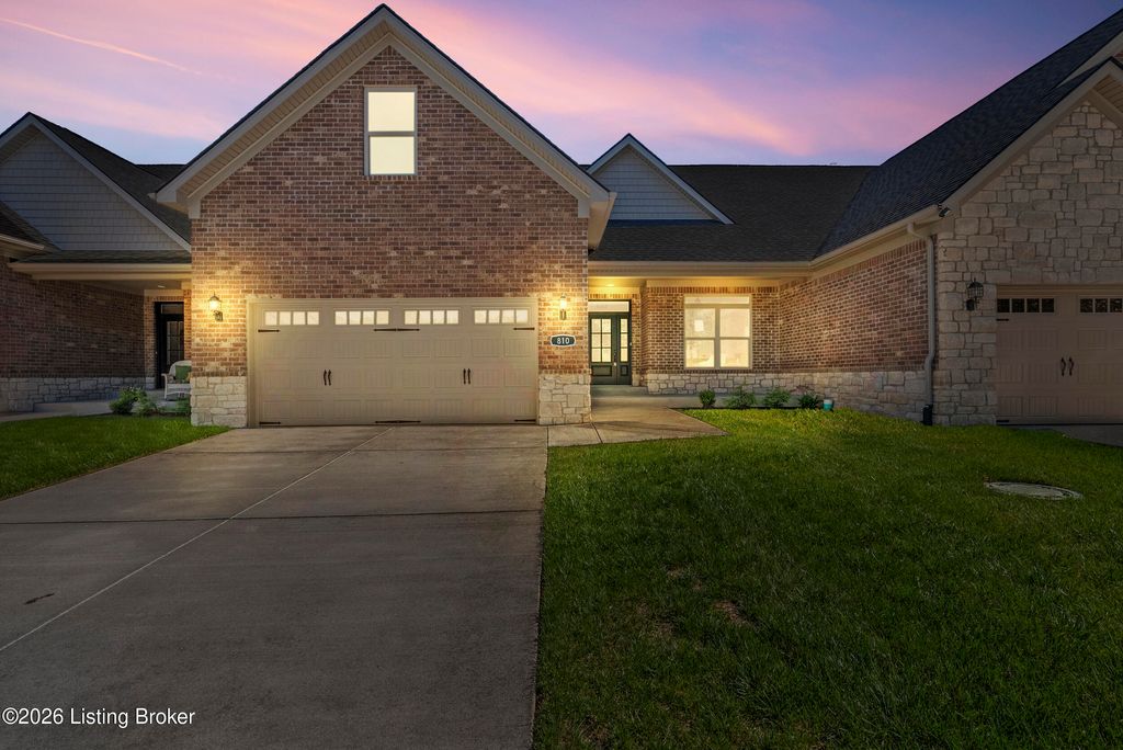 Photo of 810 Katie Ln, New Albany, IN 47150 (MLS # 1720680)